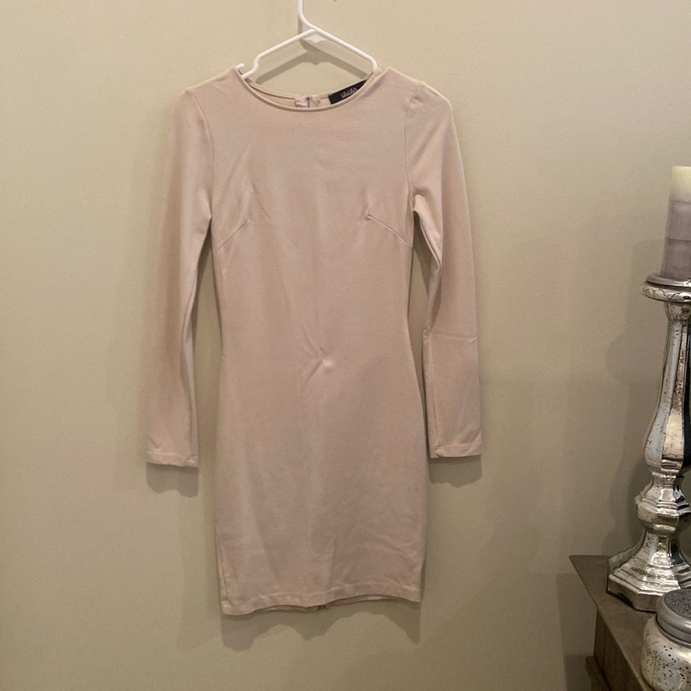 Lulus long sleeve cream bodycon dress with zipper back